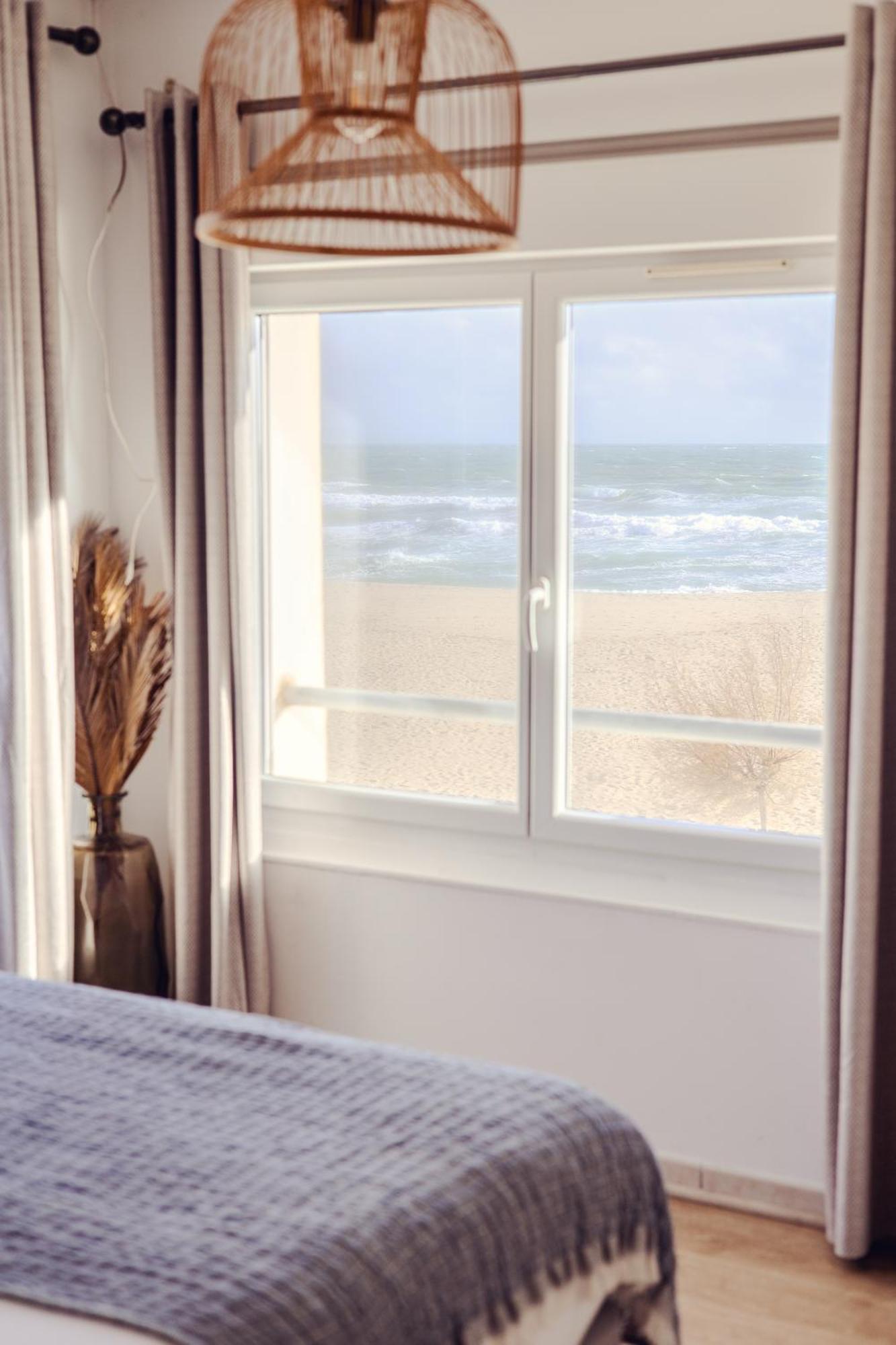 Double Room with Sea View,1743371874:JPEG