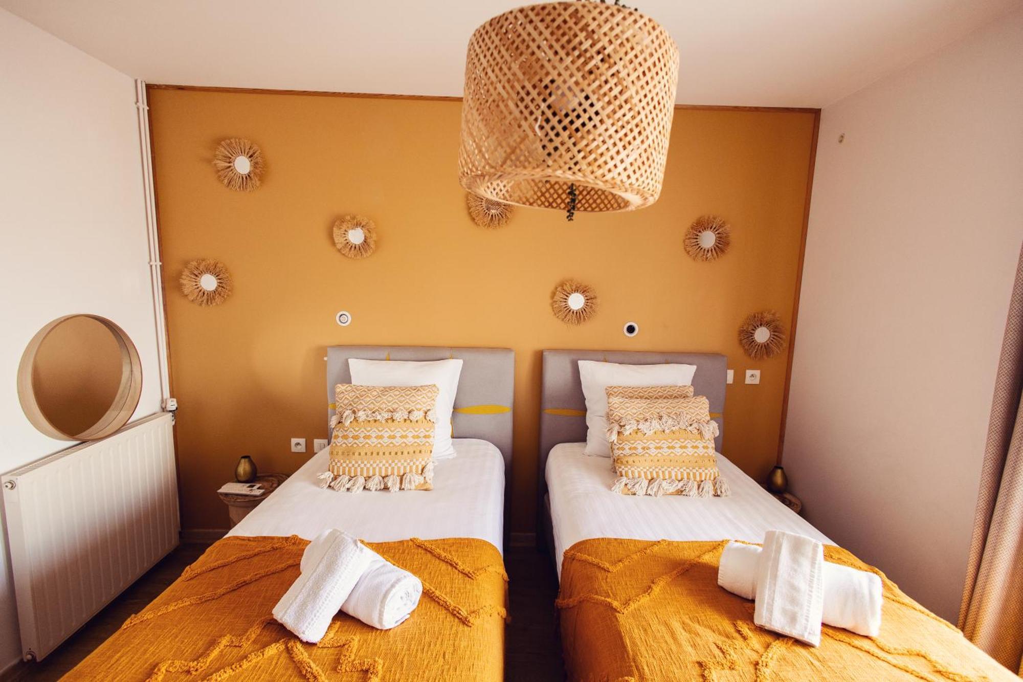 Double or Twin Room Side Sea View